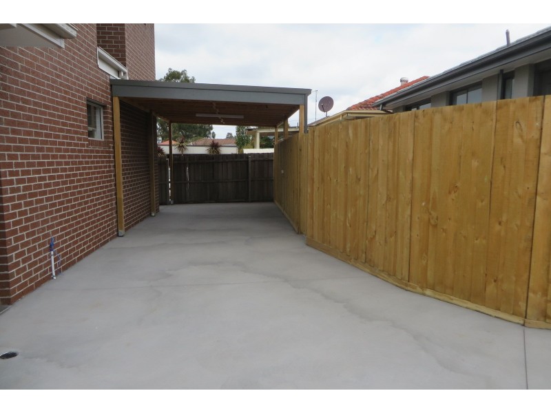 1/210 Darebin Drive, Lalor VIC 3075