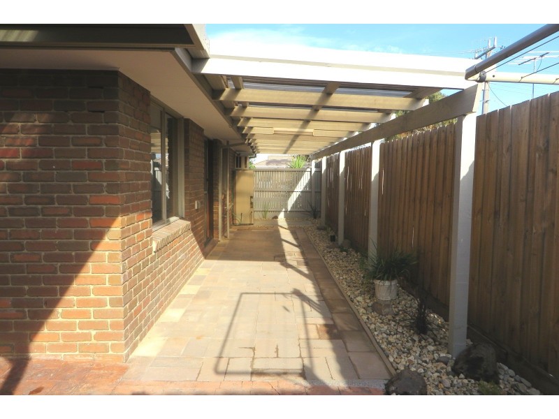 113 Prince Of Wales Avenue, Mill Park VIC 3082