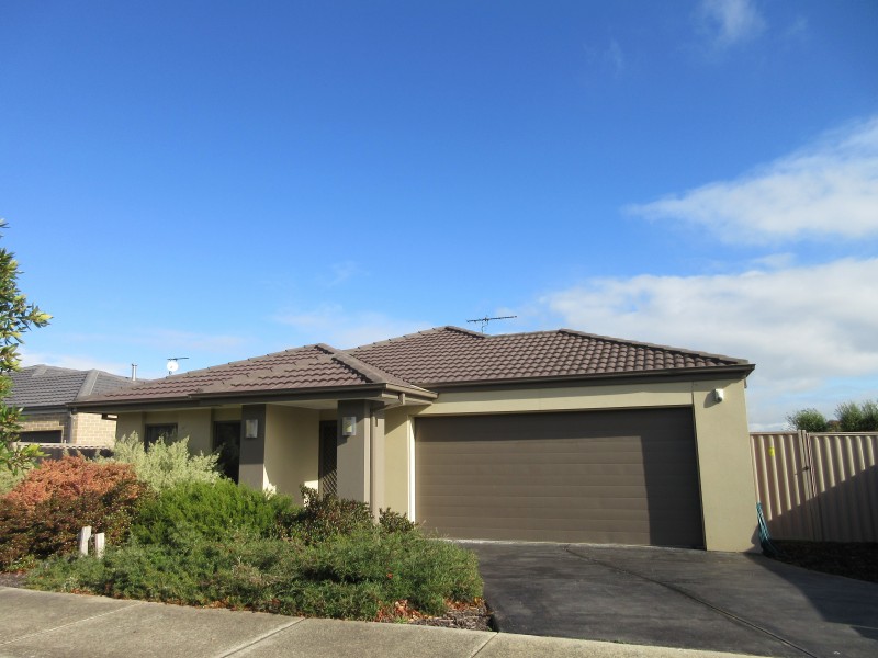 4 Quirk Road, Pakenham VIC 3810
