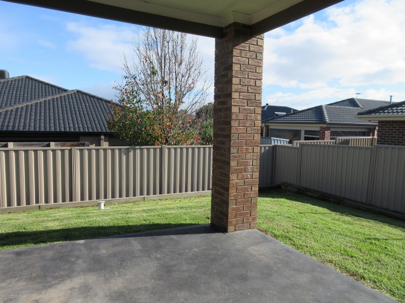 4 Quirk Road, Pakenham VIC 3810