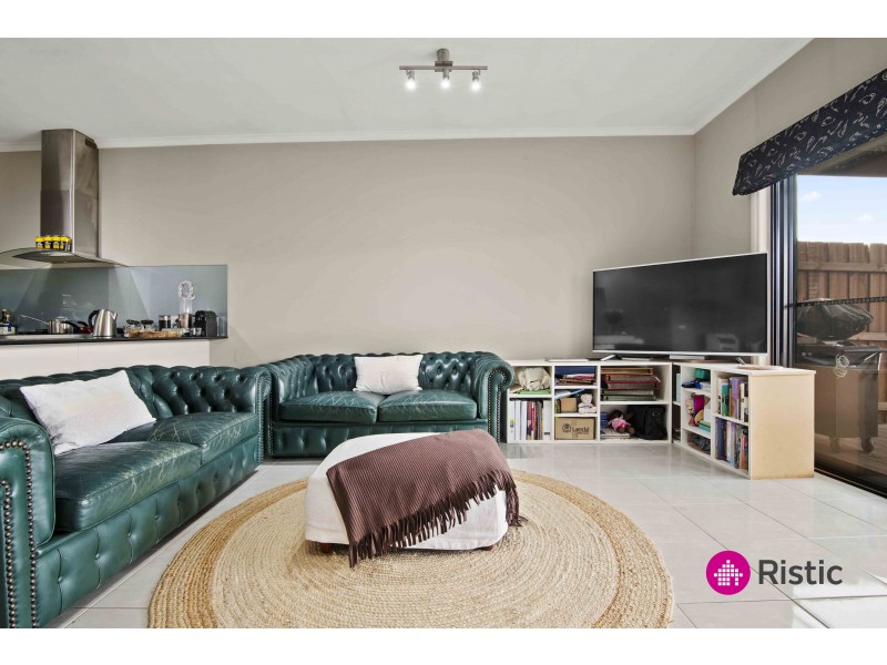 12 Prism Walk, Epping VIC 3076