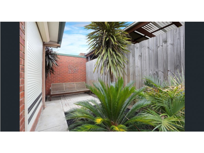 2/68 Northumberland Drive, Epping VIC 3076