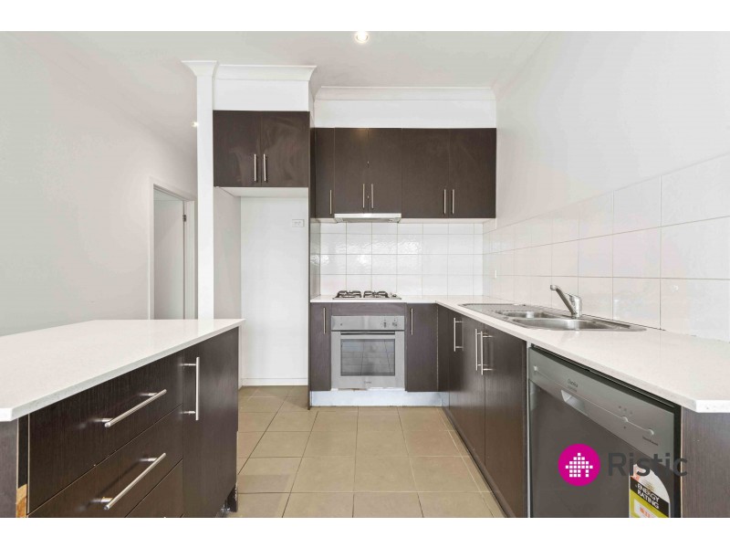 12 Dolphin Drive, South Morang VIC 3752