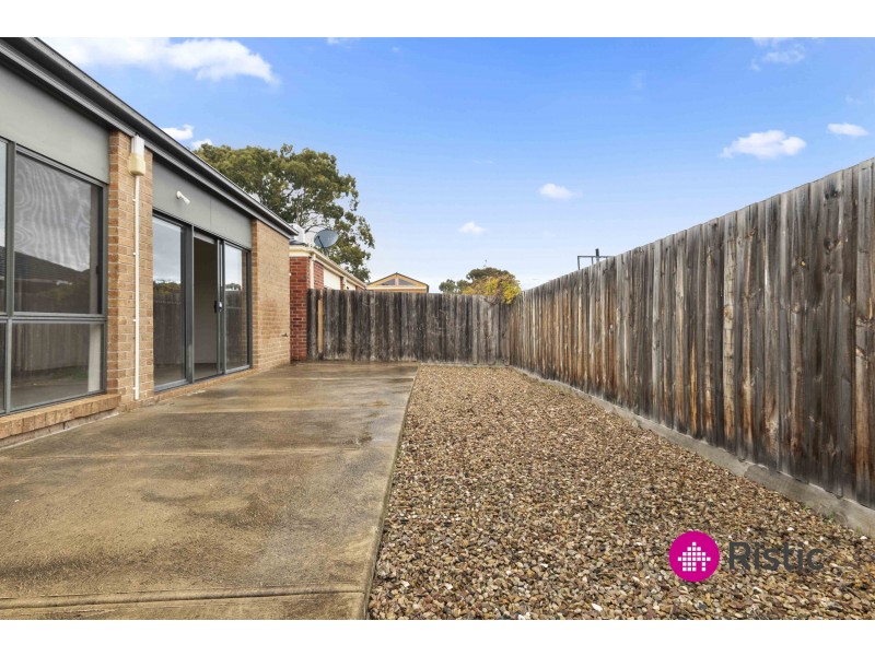 12 Dolphin Drive, South Morang VIC 3752