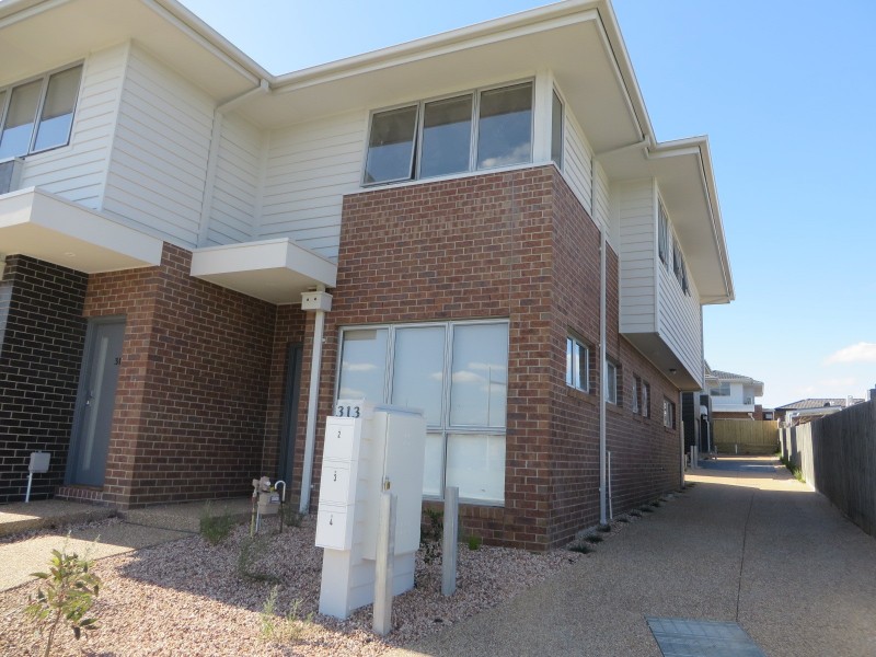 1/313 The Lakes Boulevard, South Morang VIC 3752