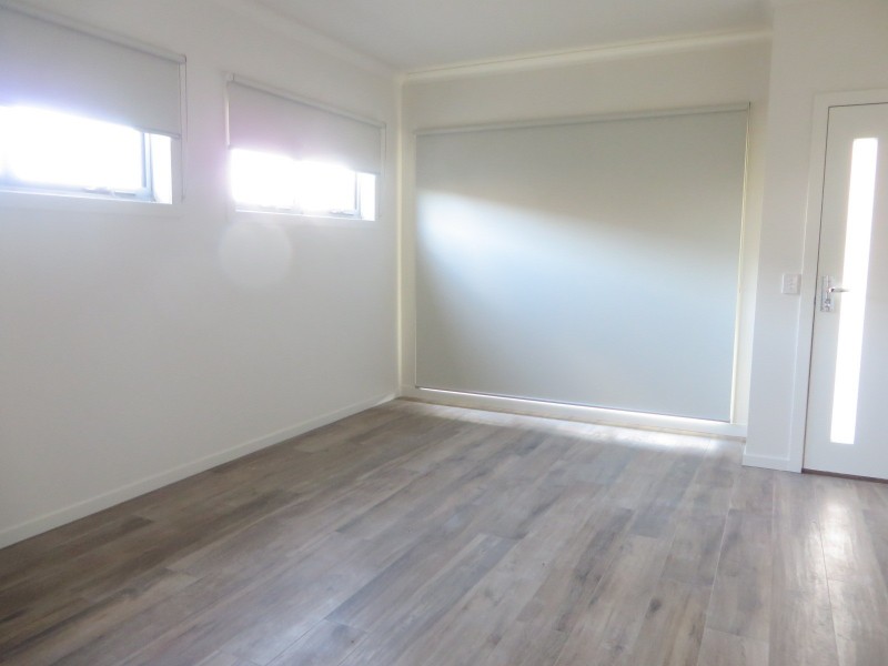 1/313 The Lakes Boulevard, South Morang VIC 3752