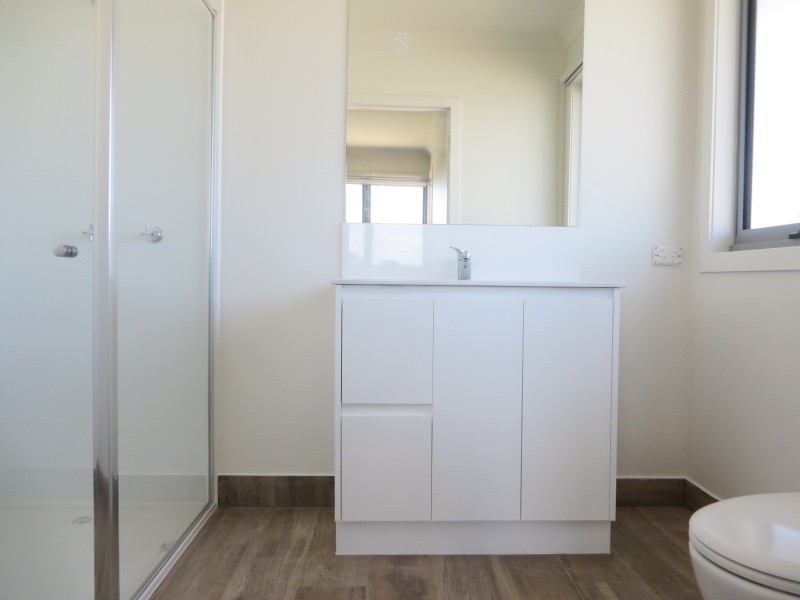 1/313 The Lakes Boulevard, South Morang VIC 3752