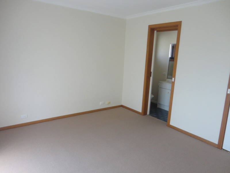 20 Grevillia Drive, Mill Park VIC 3082