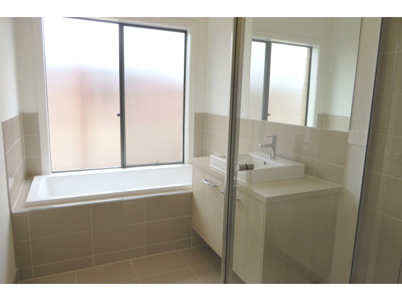 33 Sligo Street, Doreen VIC 3754