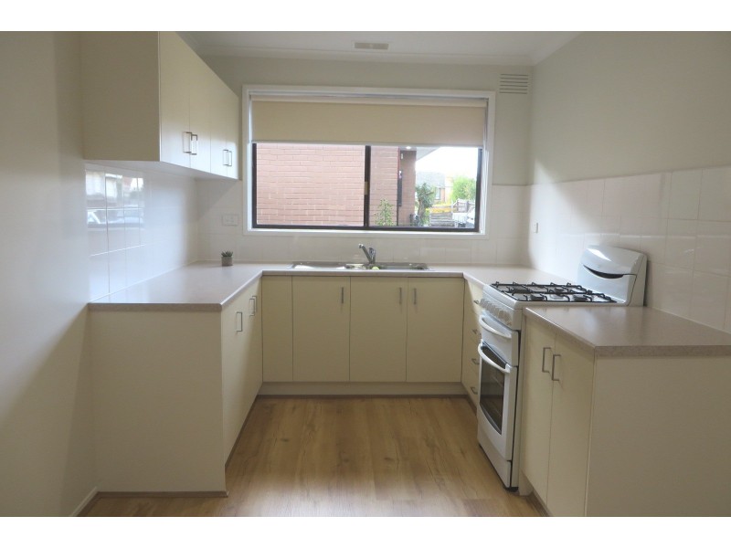 4/35 Allenby Avenue, Reservoir VIC 3073