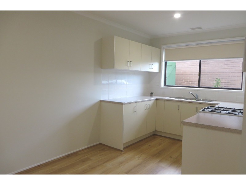 4/35 Allenby Avenue, Reservoir VIC 3073