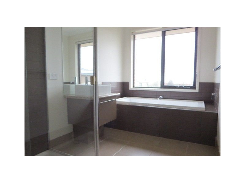 15 Hestia Court, South Morang VIC 3752