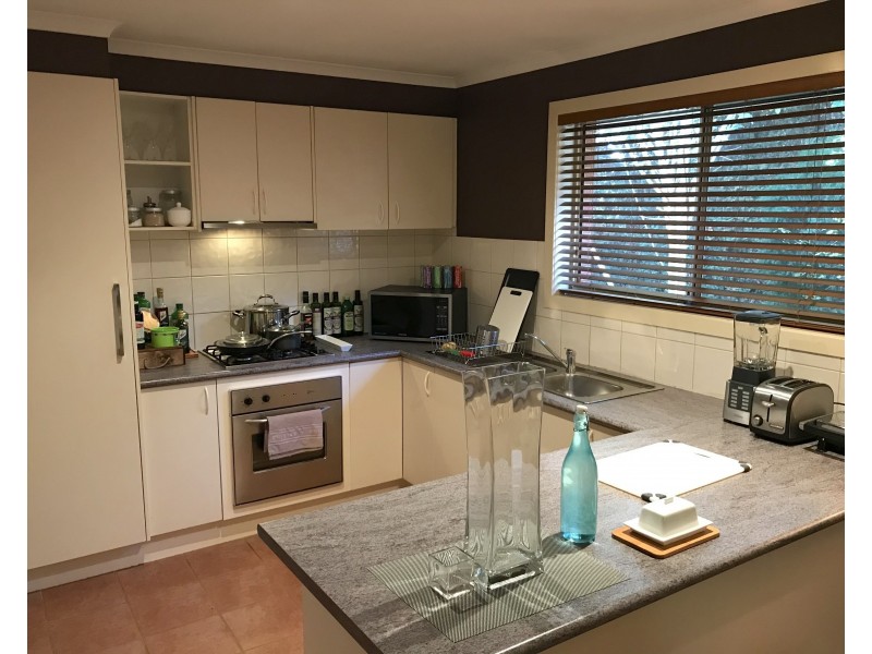 18 Serenity Way, South Morang VIC 3752