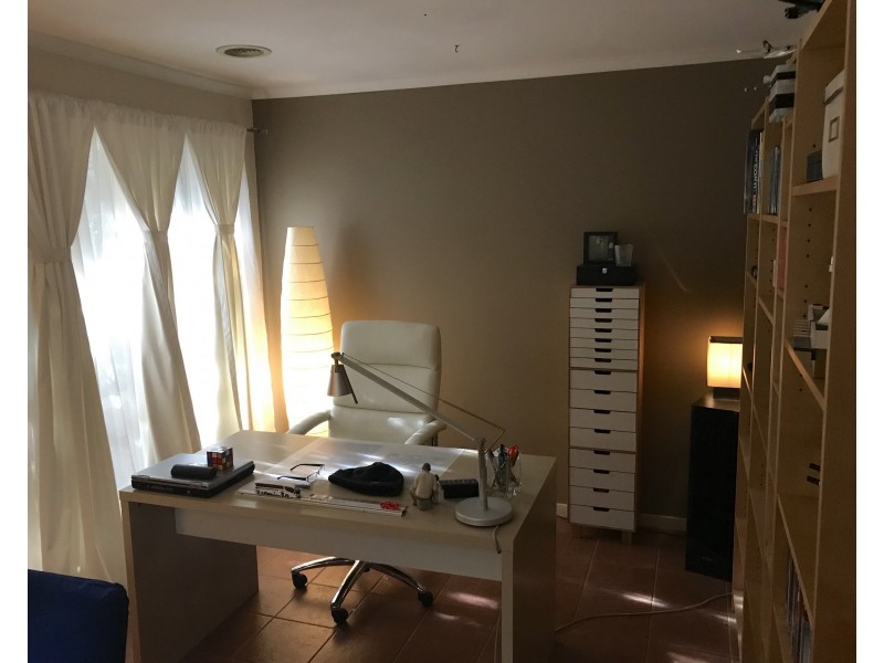 18 Serenity Way, South Morang VIC 3752