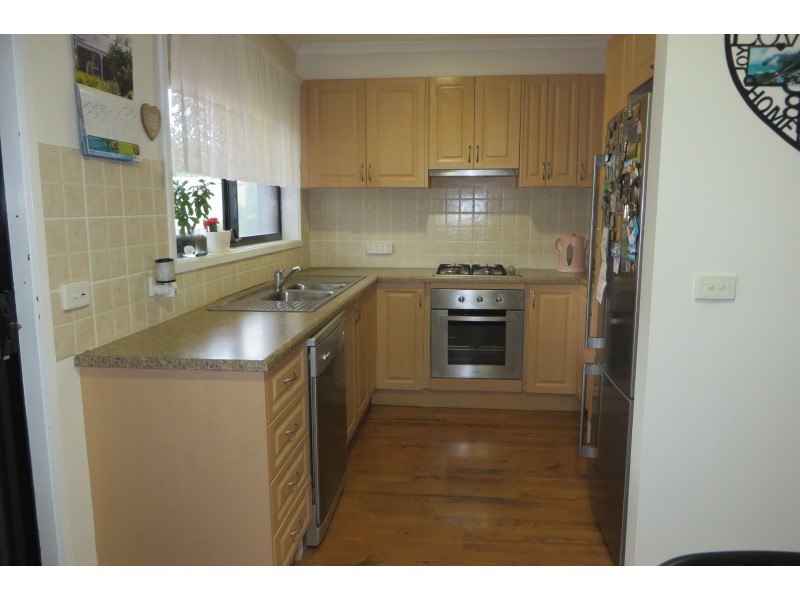 42 Appletree Drive, Mill Park VIC 3082