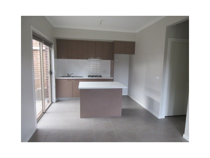 42 Saxony Drive, Epping VIC 3076