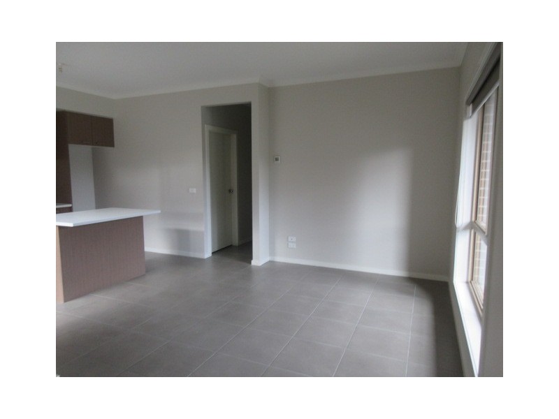 42 Saxony Drive, Epping VIC 3076