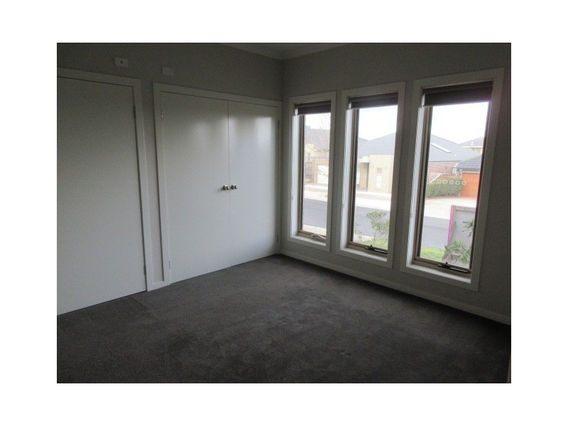 42 Saxony Drive, Epping VIC 3076