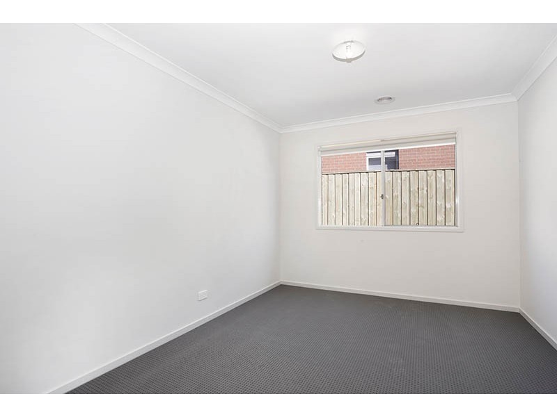 19 Ferlie Place, Doreen VIC 3754