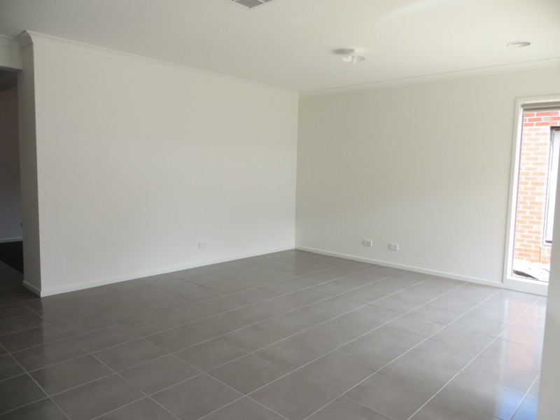 6 Witchazel Drive, South Morang VIC 3752
