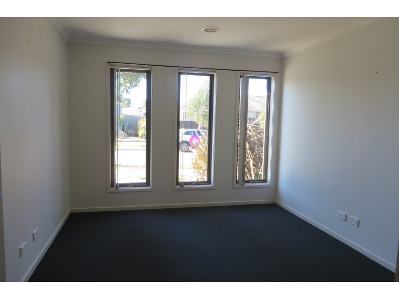 13 Sanctum Circuit, Doreen VIC 3754