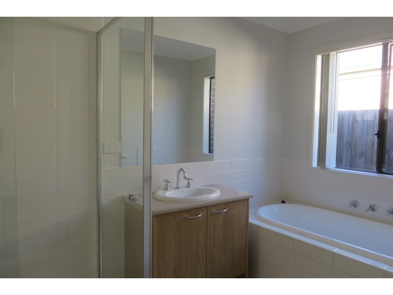 13 Sanctum Circuit, Doreen VIC 3754