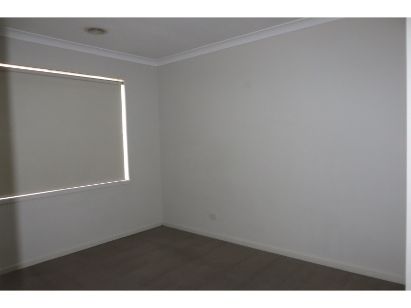 4 Port Road, Doreen VIC 3754