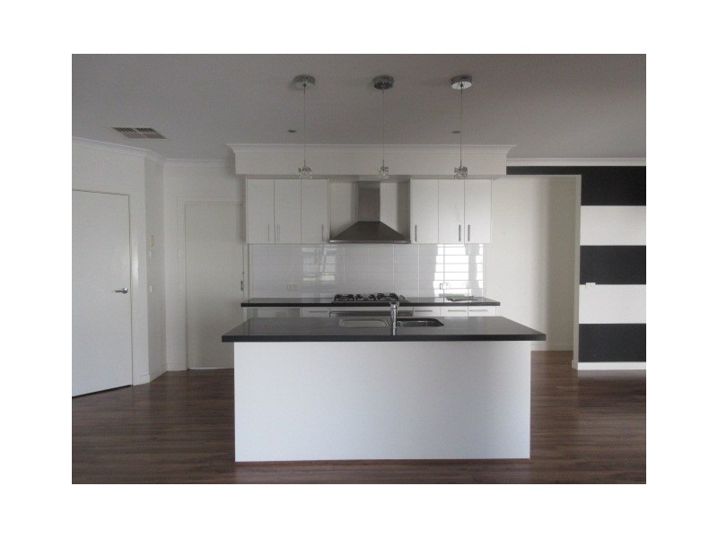 20 Basken Drive, South Morang VIC 3752