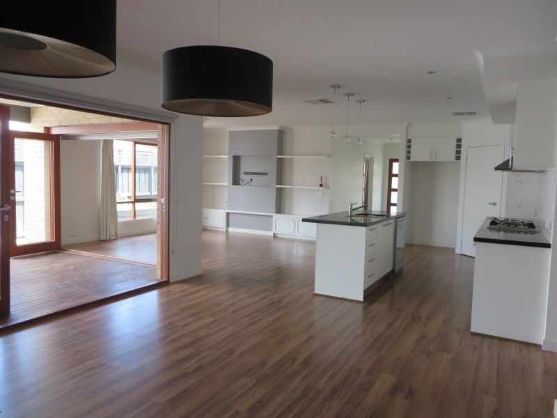 20 Basken Drive, South Morang VIC 3752