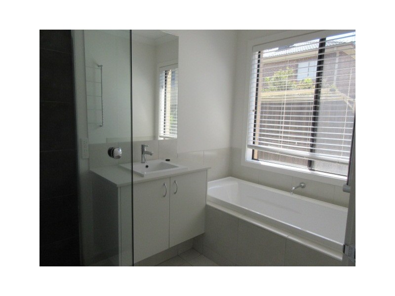 20 Basken Drive, South Morang VIC 3752