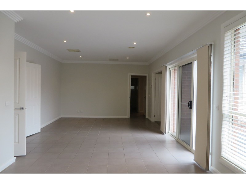 28 Gravlier Way, South Morang VIC 3752