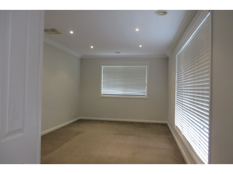 28 Gravlier Way, South Morang VIC 3752