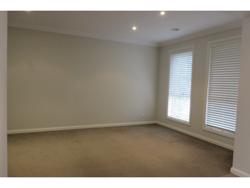 28 Gravlier Way, South Morang VIC 3752