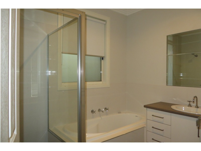 28 Gravlier Way, South Morang VIC 3752