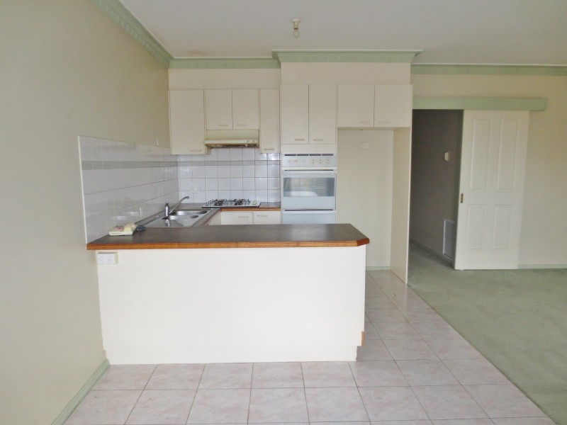 2/68-92 Mckimmies Road, Lalor VIC 3075