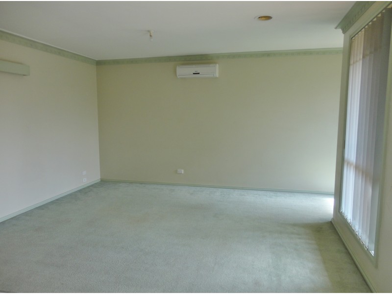 2/68-92 Mckimmies Road, Lalor VIC 3075