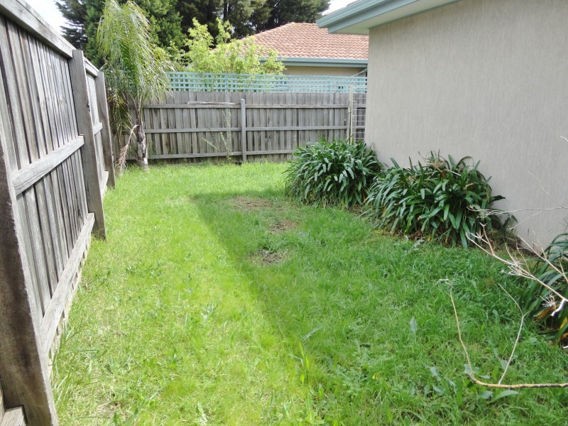 2/68-92 Mckimmies Road, Lalor VIC 3075