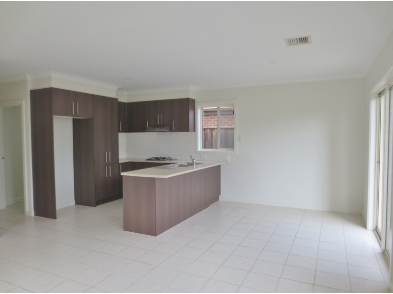 4/309 McDonalds Road, Epping VIC 3076