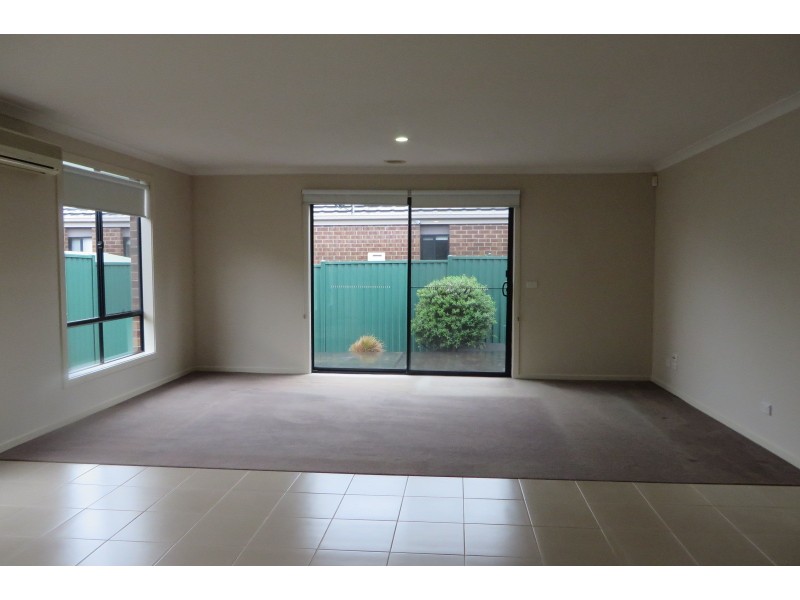 14 Coleridge Way, South Morang VIC 3752