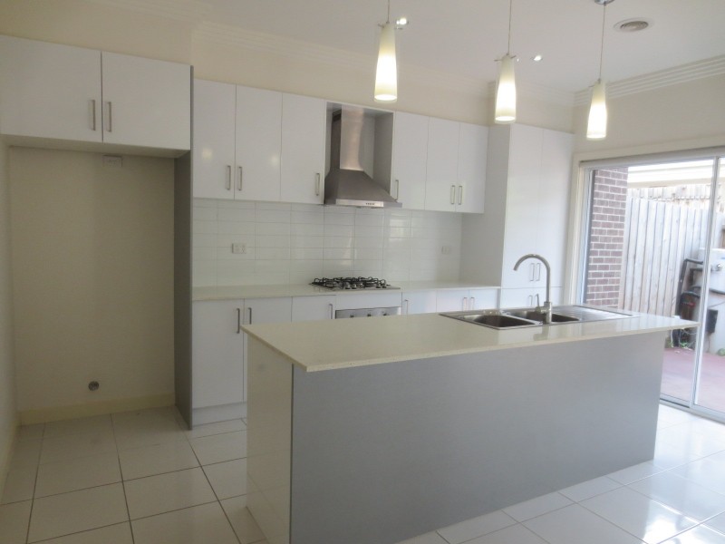 7 Snapdragon Street, South Morang VIC 3752