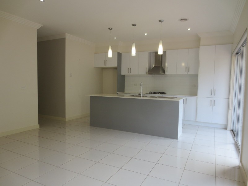 7 Snapdragon Street, South Morang VIC 3752