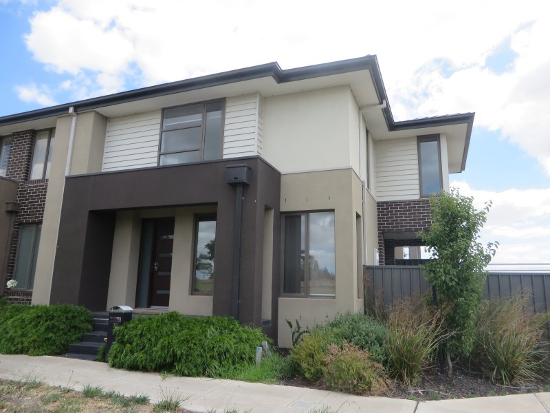 10 Weerona Parkway, Wollert VIC 3750