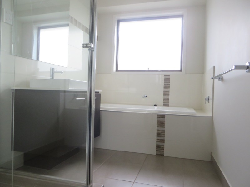 10 Weerona Parkway, Wollert VIC 3750
