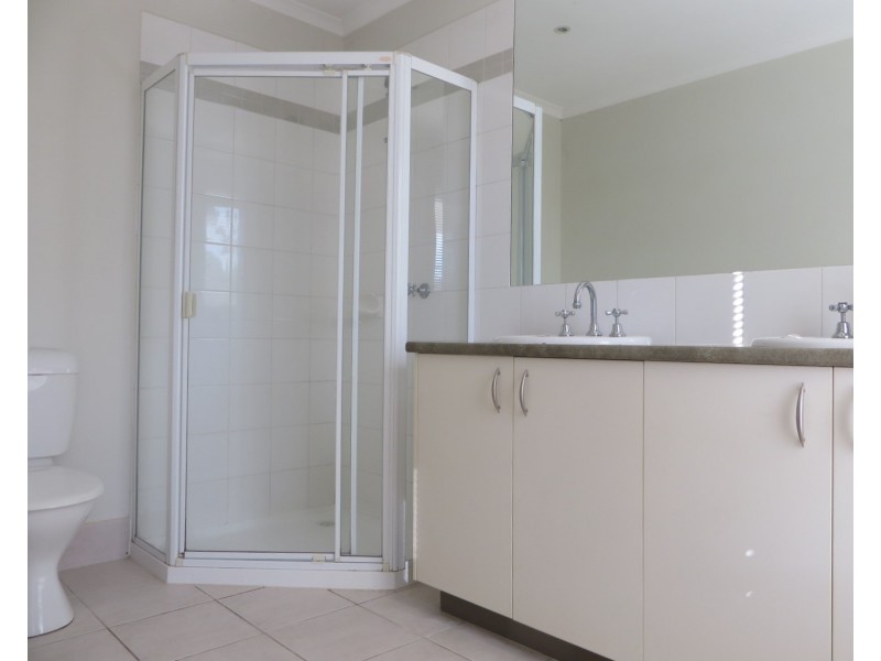 20 Lemon Gum Parade, Bundoora VIC 3083