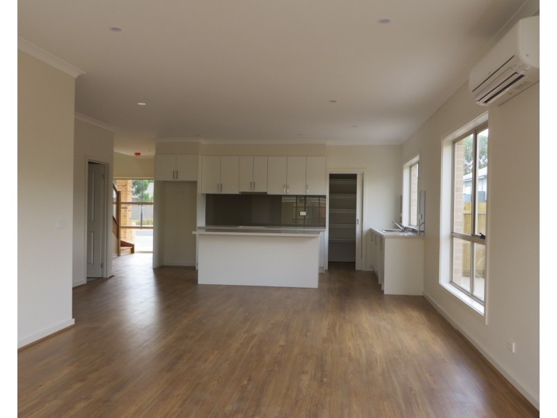 55 Grange Drive, South Morang VIC 3752