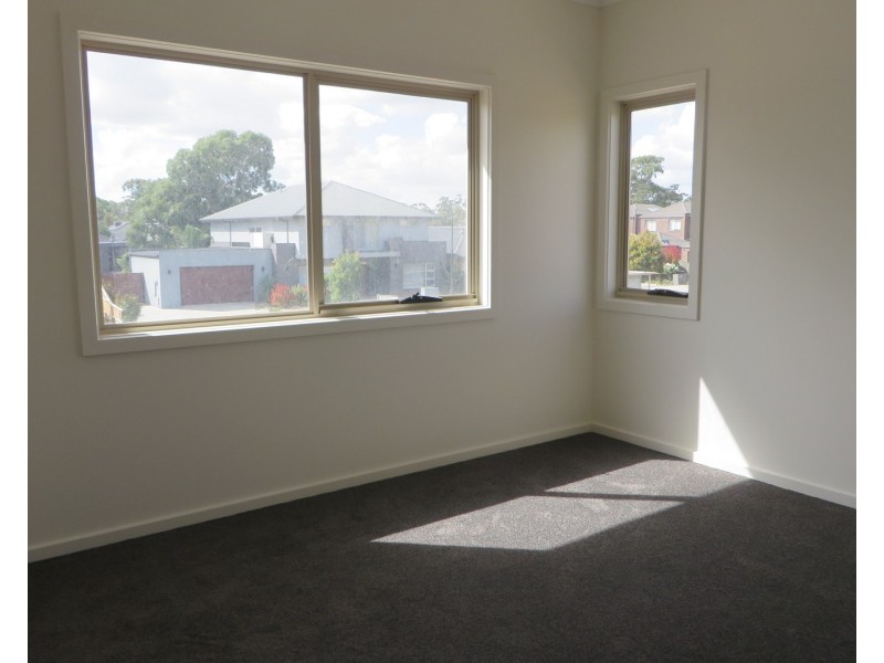 55 Grange Drive, South Morang VIC 3752