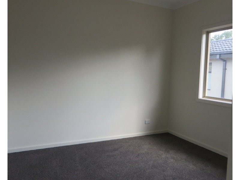 55 Grange Drive, South Morang VIC 3752