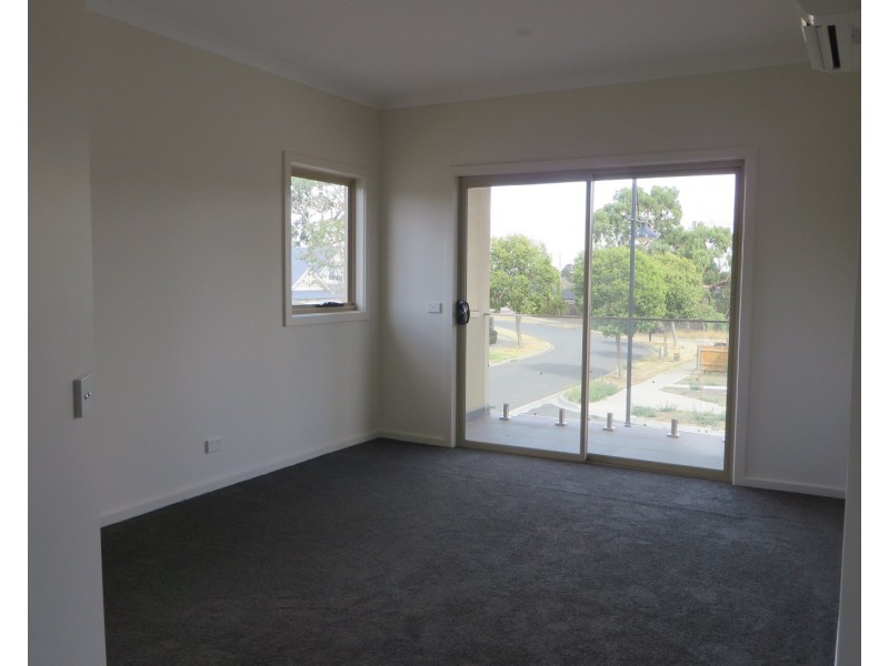 55 Grange Drive, South Morang VIC 3752