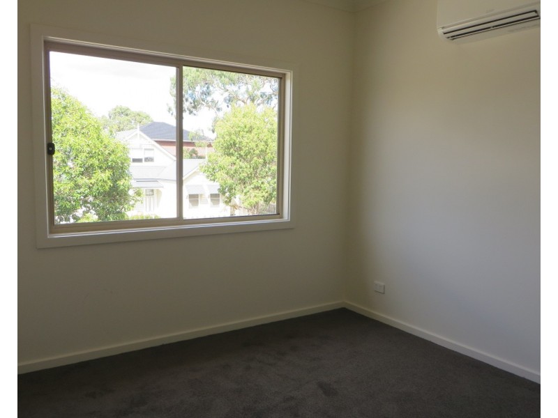 29 Kinkora Crescent, South Morang VIC 3752