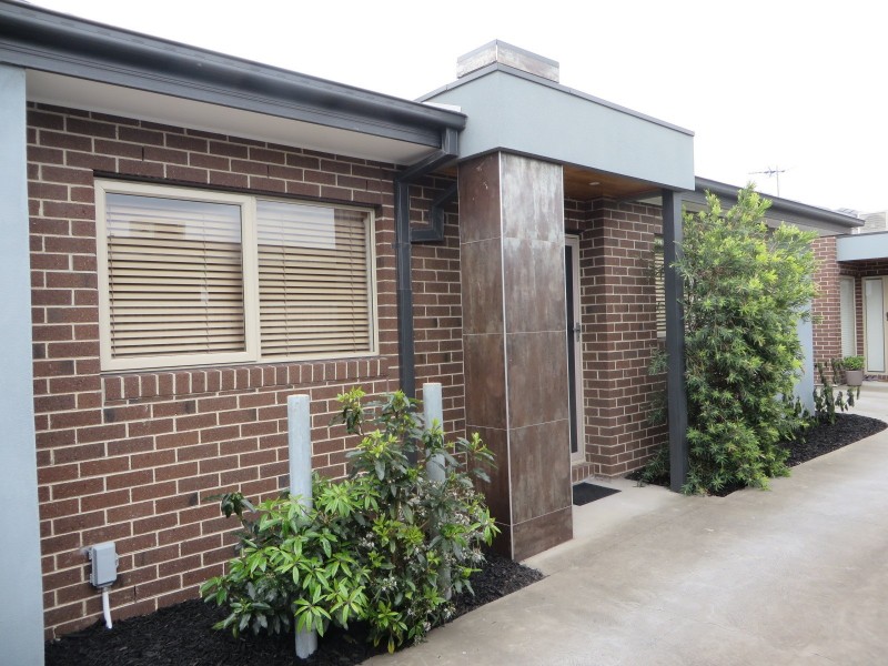 2/114 Cyprus Street, Lalor VIC 3075